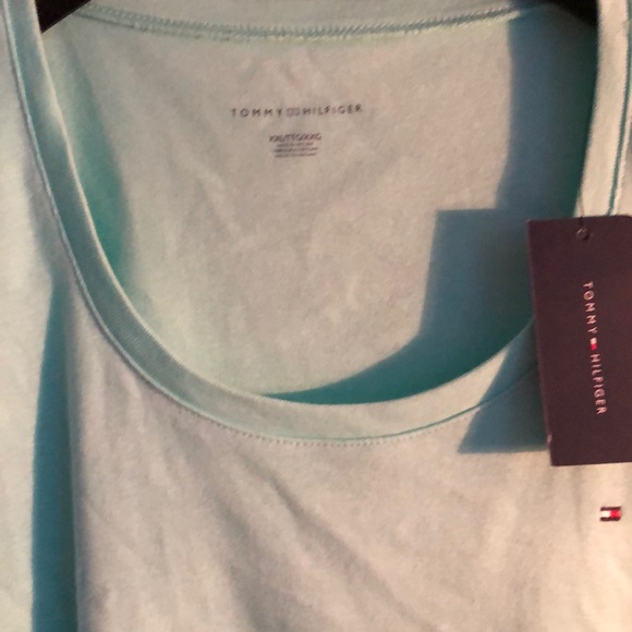 Tommy Hilfiger tee - Picture 4 of 4